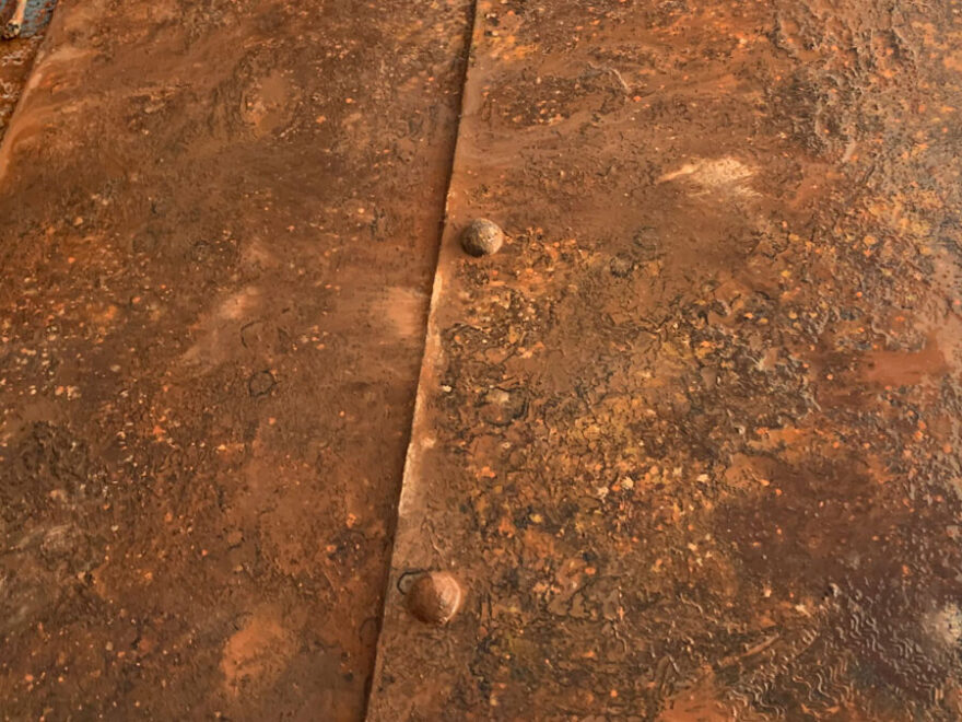 Auftragsmalerei Kwast Berlin, Imitationsmalerei, Rost, verrostete  Stahlplatten, Detail